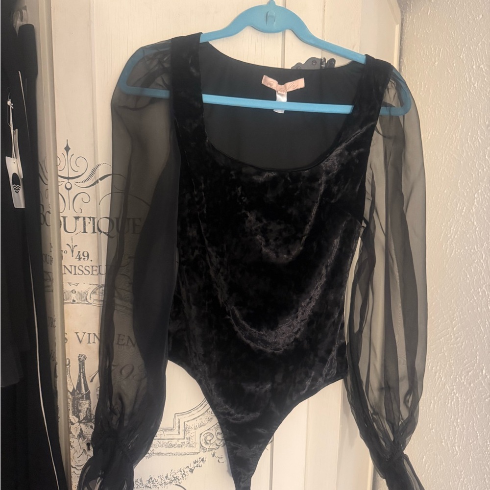 NWOT Hutch Puff Sleeve Black Velvet Bodysuit